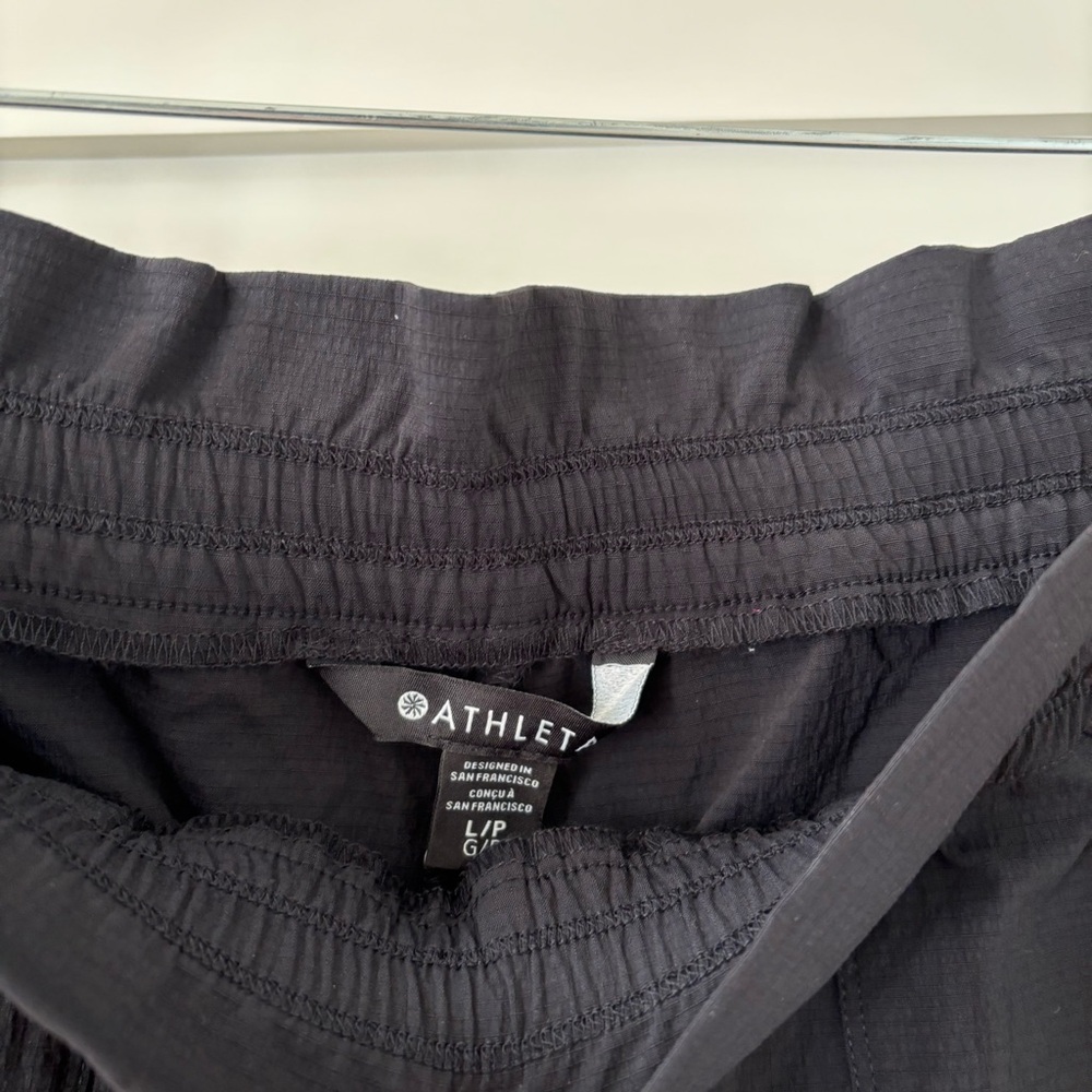 NWT Athleta Trekkie Parachute Pant Black Petite Large - Picture 3 of 6